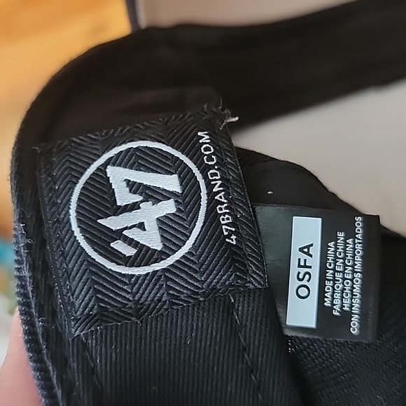 Atlanta Braves Hat - Picture 5 of 6